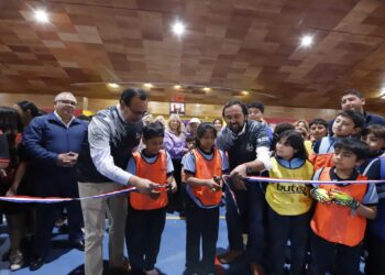 Gimnasio de Chillán Viejo se re-inaugura quedando muy hermoso.