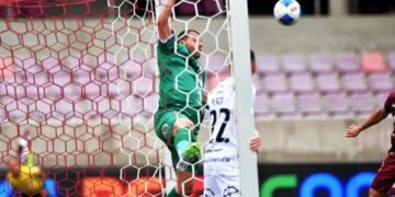 Ñublense rescata un punto en los descuentos y con un penal ante La Serena.
