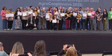 COOVICEN DE ÑUBLE RECIBE SELLO DE CALIDAD AGROCOOPINNOVA POR SU INNOVACIÓN EN LA INDUSTRIA VITIVINÍCOLA.