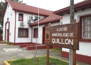 Licencias Falsas ℹ️ Quince funcionarios municipales de Quillón fueron notificados del cese de sus funciones.