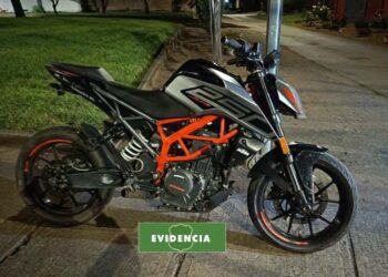 Ladrón se roba una moto 🏍 en pleno centro de Chillán.