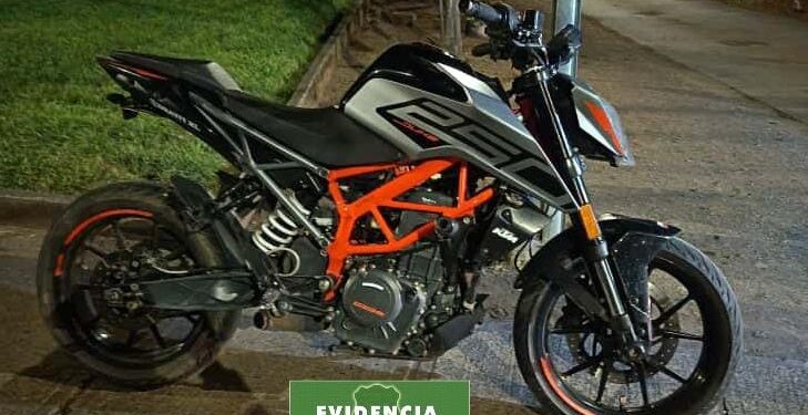 Ladrón se roba una moto 🏍 en pleno centro de Chillán.