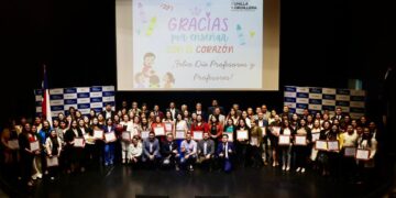 Punilla Cordillera homenajeó a sus profesores y profesoras con emotiva ceremonia.