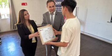 Jóvenes en proceso de reinserción social finalizaron curso de cocina nacional.
