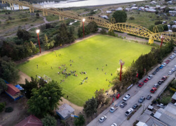 San Nicolás 🏟 Estadio Puente Ñuble cuenta con moderna iluminación