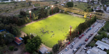 San Nicolás 🏟 Estadio Puente Ñuble cuenta con moderna iluminación