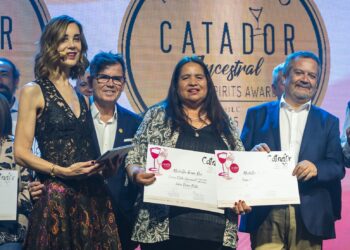 Ñuble brilla en Catad’Or 2025: Viña Doña Elita obtiene Gran Oro y otras 10 viñas familiares campesinas logran 14 medallas de oro.