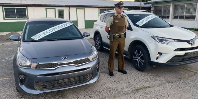Se roban vehículos en Santiago y fueron recuperados en Quirihue.