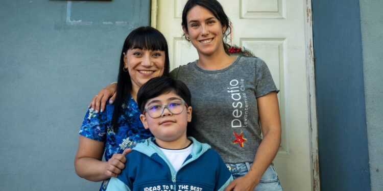 Niño de 9 años de la Región de Ñuble recibirá cirugía gratuita para tratar la epilepsia refractaria.