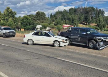 Accidente en Ñuble 🔴 Dos vehículos involucrados en una colisión fontal en Quillón.