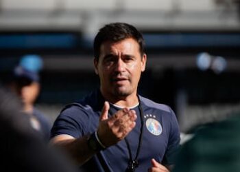 Este director técnico chileno podría llegar a Ñublense para este 2026.