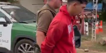 En Pinto individuos se paseaban en moto robada  🏍