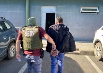 Detienen a delincuente en villa las Almendras de Chillán.