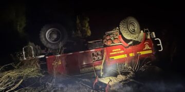 Voluntarios de Bomberos sufren accidente durante el combate contra el fuego 🔥