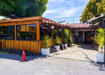 Emergencia por sobrecalentamiento eléctrico fue controlada en restaurante Tranque Viejo de Quillón..