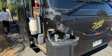 AHORA 🔴 ACCIDENTE DE TRÁNSITO INVOLUCRÓ A BUS DEL GRUPO ZÚMBALE PRIMO EN LA RUTA 5 SUR.