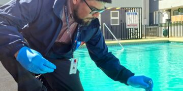 Autoridad Sanitaria intensifica fiscalizaciones a piscinas en Ñuble.