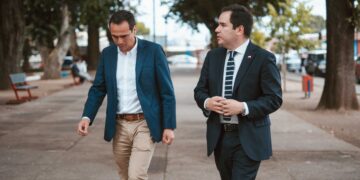 Gira regional: Diego Sepúlveda se reunió con los 21 alcaldes de Ñuble en sus respectivas comunas.