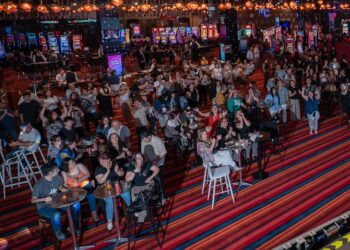 MDS Chillán continúa su programación de verano con tributos imperdibles y noches de fiesta.