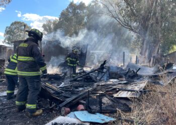 INCENDIO ESTRUCTURAL CONSUMIÓ VIVIENDA EN SECTOR EL REFUGIO EN LA COMUNA DE BULNES.