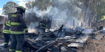 INCENDIO ESTRUCTURAL CONSUMIÓ VIVIENDA EN SECTOR EL REFUGIO EN LA COMUNA DE BULNES.