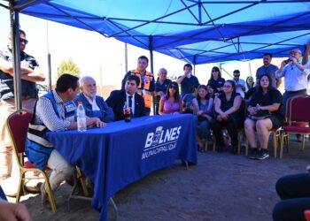 Alcalde de Bulnes tras visita del ministro Montes: «Agradecemos que ya se esté hablando de la modalidad definitiva de la reconstrucción».