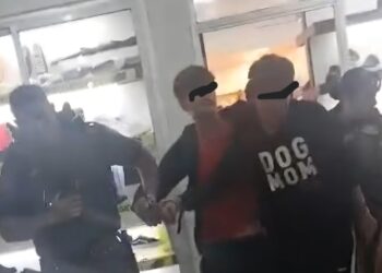 URGENTE  🔴 Hace pocos minutos asaltan joyería en pleno centro de Chillán.