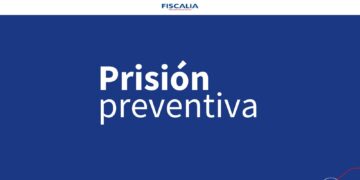 Detienen a mujer que estafó a compradores ó vendedores de vehículos.