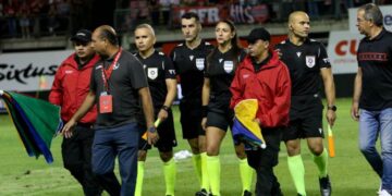 EL AÑO 2023 EL ARBITRO FERNANDO VÉJAR ‘FAVORECIÓ ‘A LA UC Y ANOCHE SE REPITIÓ LA HISTORIA EN CHILLÁN.