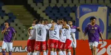 Ñublense gana 2 a 0 a Deportes Concepción y llega al primer lugar.