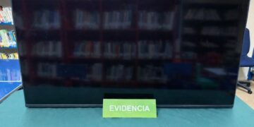 Recuperan televisor robado desde la biblioteca municipal de Chillán.