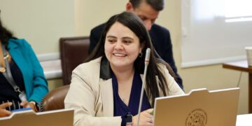 Diputada Sara Concha valora alerta sanitaria oncológica y llama a priorizar a pacientes de Ñuble.
