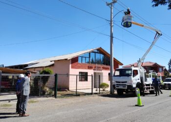 Municipalidad de Bulnes inaugura camión hidroelevador para recambio y mantención de luminaria púbica.