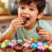 Huevitos de Pascua bajo la lupa: cuánto comer es demasiado para los niños.
