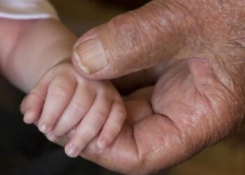 Joven Abuelo intentó dar muerte a su nieto porque lloraba en Chillán.