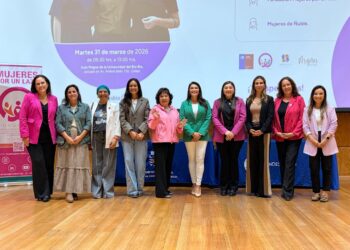 MÁS DE 120 PERSONAS PARTICIPARON EN CONVERSATORIO SOBRE SALUD DE LA MUJER EN CHILLÁN.