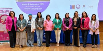 MÁS DE 120 PERSONAS PARTICIPARON EN CONVERSATORIO SOBRE SALUD DE LA MUJER EN CHILLÁN.