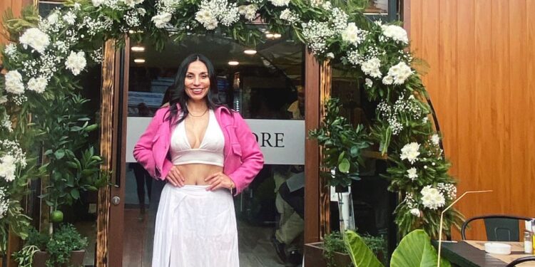 De la clínica a la pasarela: Veterinaria busca representar a Ñuble en Miss Universo con un llamado a la colaboración local.
