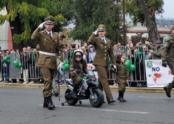 Ñuble: Con desfile de honor y junto a la comunidad Carabineros conmemoró sus 99 años