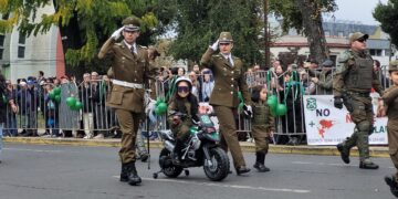 Ñuble: Con desfile de honor y junto a la comunidad Carabineros conmemoró sus 99 años