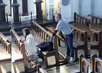 Le roban a una feligresa mientras rezaba al interior de una iglesia ⛪️
