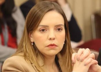 Senadora de RN Camila Flores ¿con Fraude al fisco?.revelan esquema de “la cuota Flores”