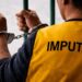 Sentencian a 1.000 días de presidio efectivo para hombre que golpeó a su exconviviente y la roció con combustible.