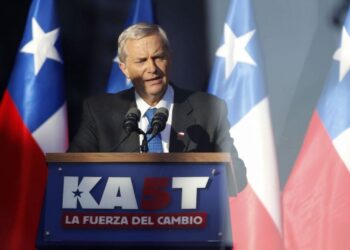 AHORA🌐Aprobación del presidente José Antonio Kast bajó del 40%.