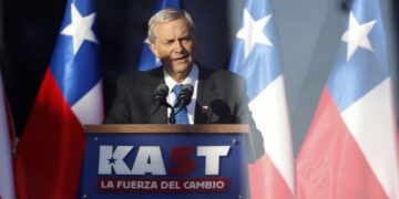 AHORA🌐Aprobación del presidente José Antonio Kast bajó del 40%.