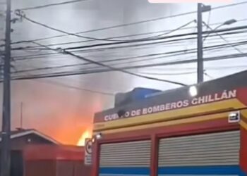 URGENTE  🔥Persona fallecida deja incendio estructural en Chillán.