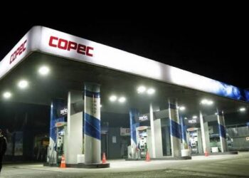 AHORA 🔴 Delincuentes intentaron asaltar servicentro Copec y huyen tras colisión en Ñuble.