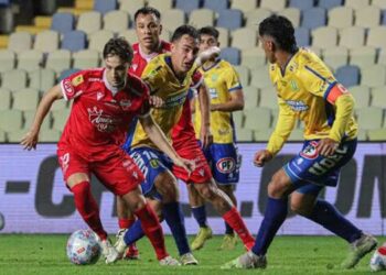 Ñublense enfrenta esta tarde a la U.De Concepción con la misión de olvidar la goleada pasada.