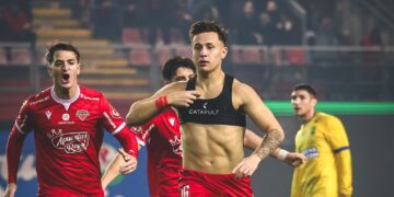 Ñublense avanza en la copa de la Liga luego de ganar a la Udec en Chillán.
