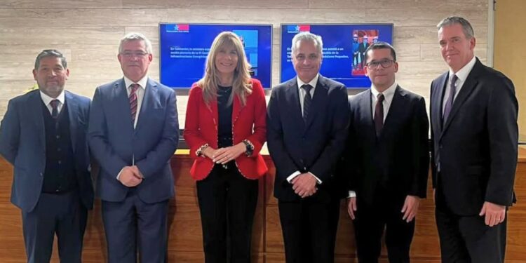 Directorio de empresas COPELEC sostuvo una reunión de trabajo con la Ministra de Energía, Ximena Rincón.